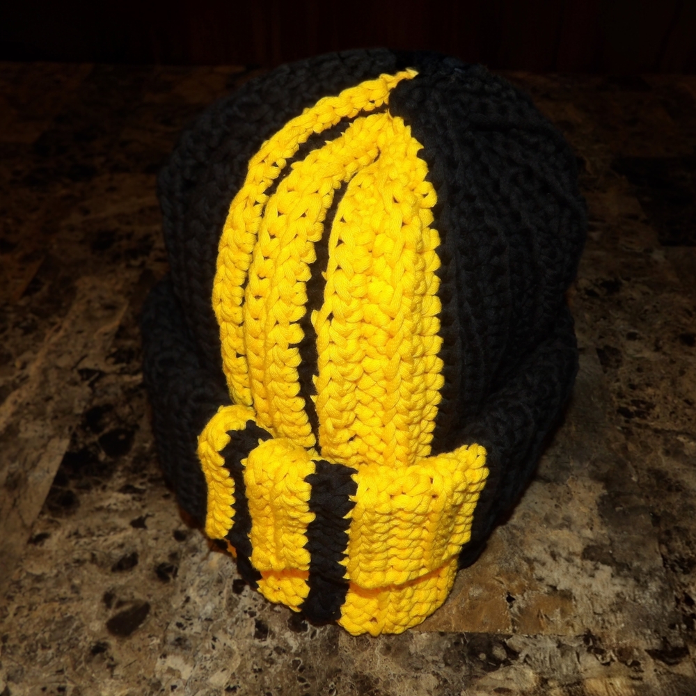 Handmade Chunky Knit Beanie in Black & Yellow